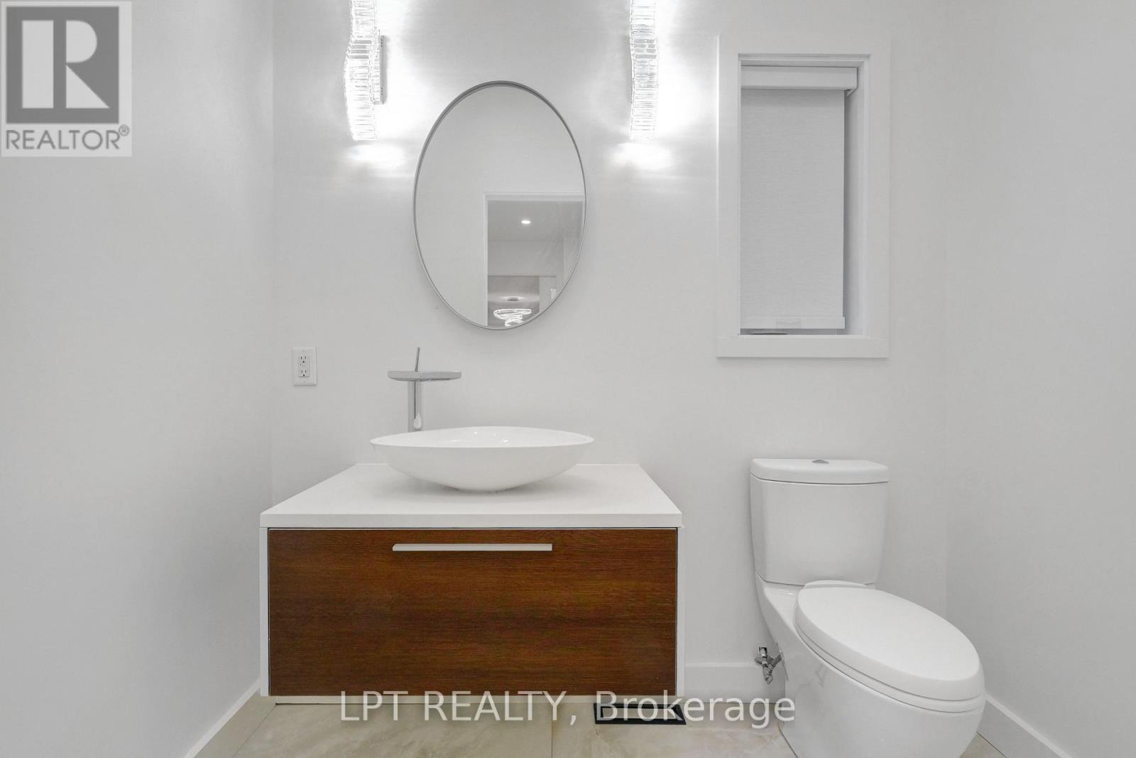 298 Crestview Road, Ottawa, ON - Indoor Photo Showing Bathroom