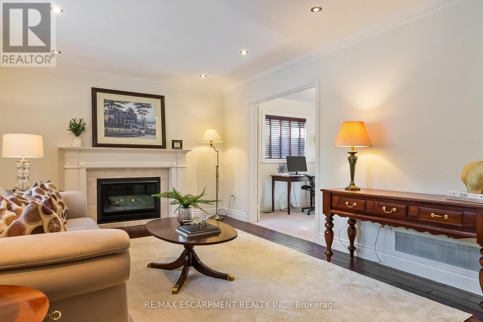 2421 Susquehanna Court, Oakville, ON - Indoor Photo Showing Living Room With Fireplace