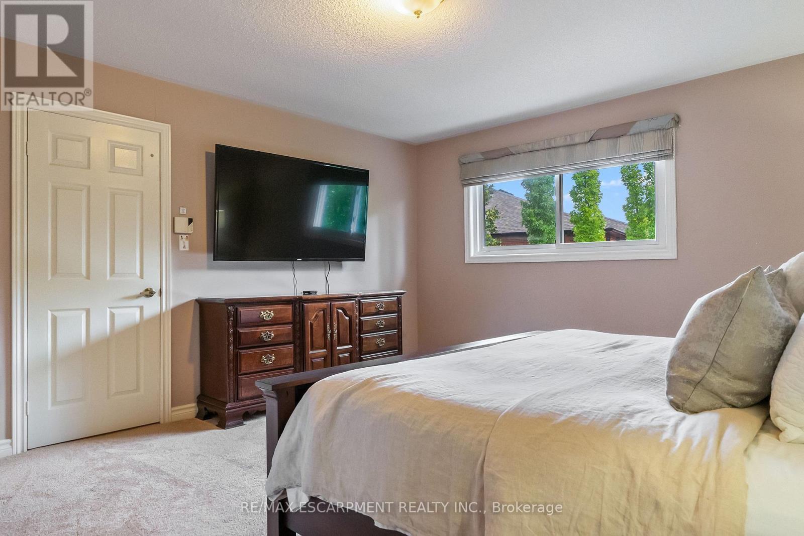 2421 Susquehanna Court, Oakville, ON - Indoor Photo Showing Bedroom