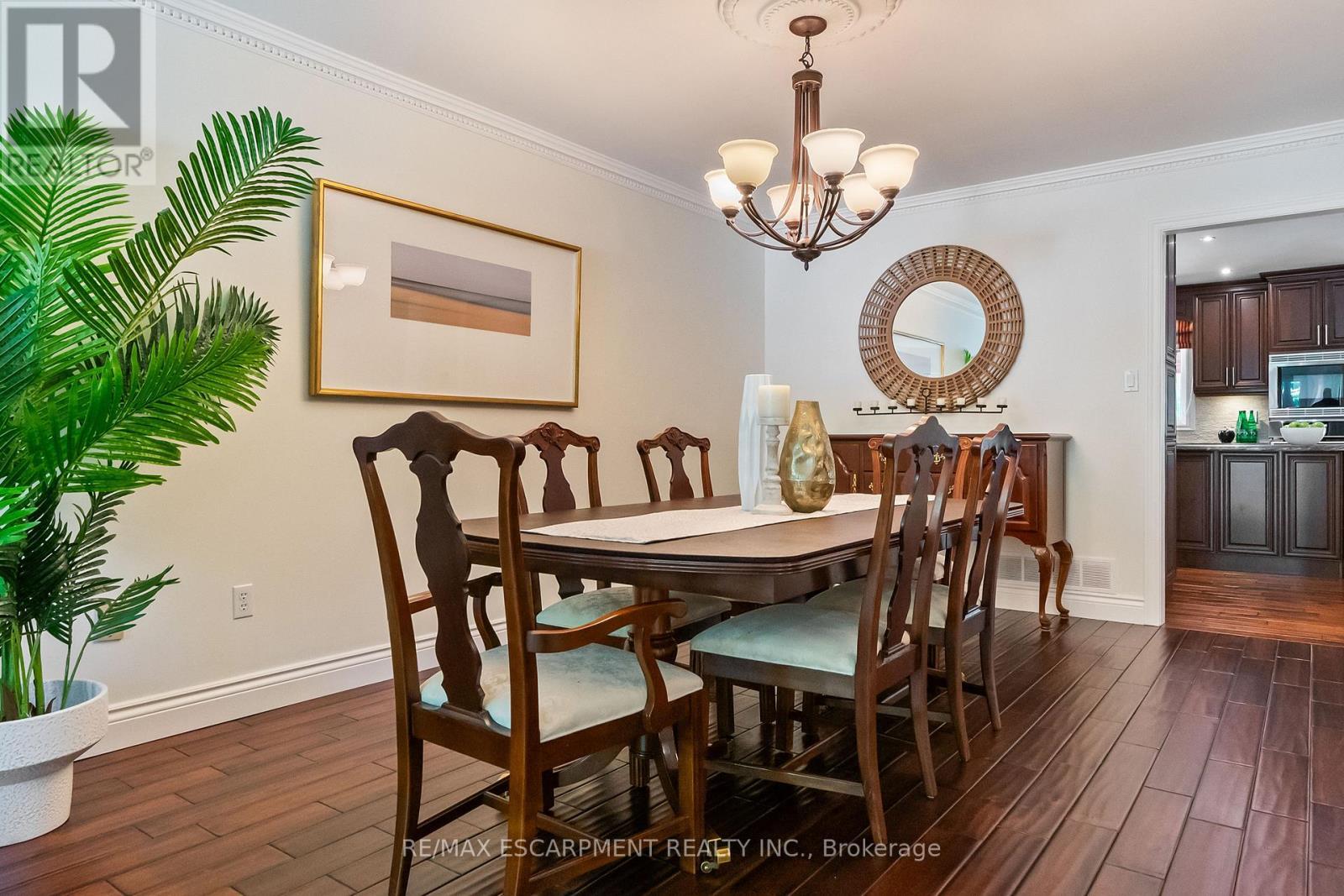 2421 Susquehanna Court, Oakville, ON - Indoor Photo Showing Dining Room