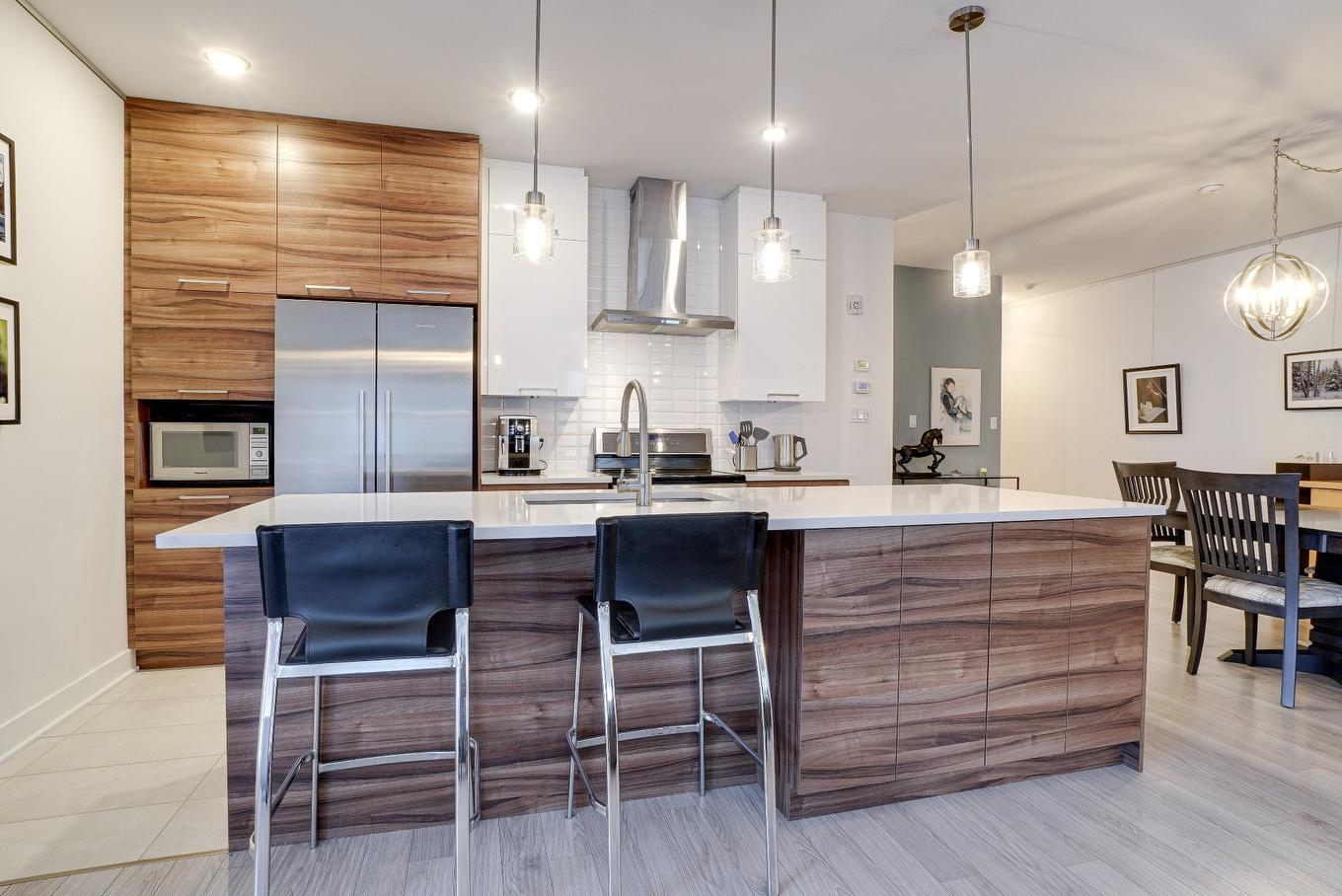 Cuisine - 101-1195 Rue Marie-Gérin-Lajoie, Terrebonne (Terrebonne), QC - Indoor Photo Showing Kitchen With Upgraded Kitchen