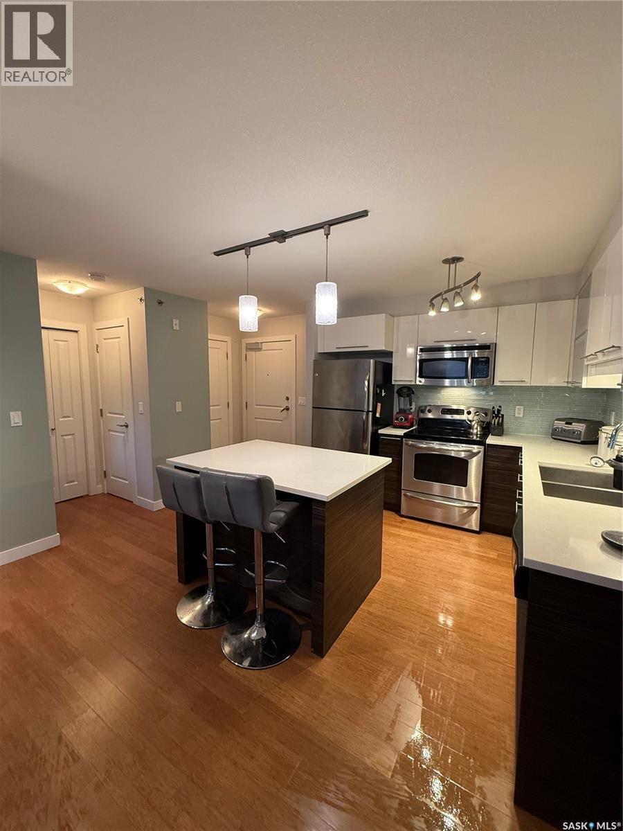 314A 415 Hunter Road, Saskatoon, SK - Indoor Photo Showing Kitchen With Double Sink