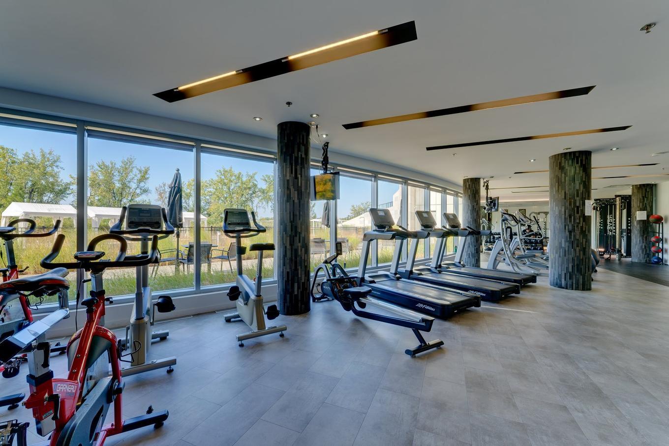 Salle d'exercice - 1109-200 Rue André-Prévost, Montréal (Verdun/Île-Des-Soeurs), QC - Indoor Photo Showing Gym Room