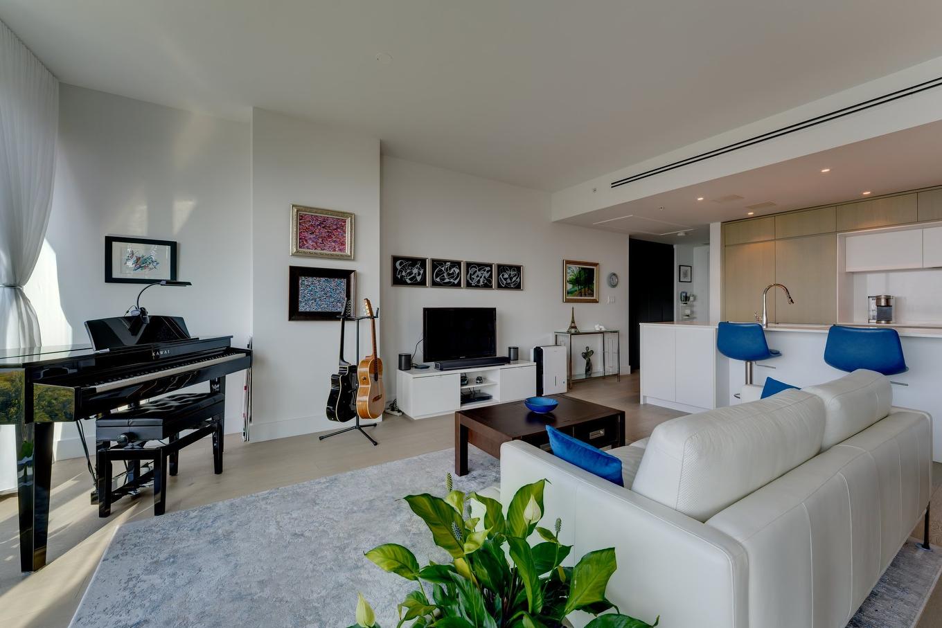 Salon - 1109-200 Rue André-Prévost, Montréal (Verdun/Île-Des-Soeurs), QC - Indoor