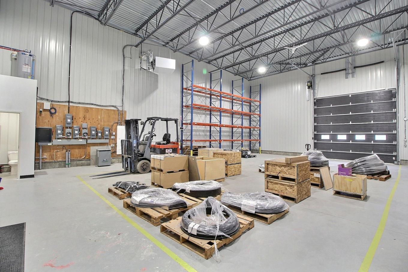 Garage - 202 Rue Georges-Dumont, Val-D'Or, QC