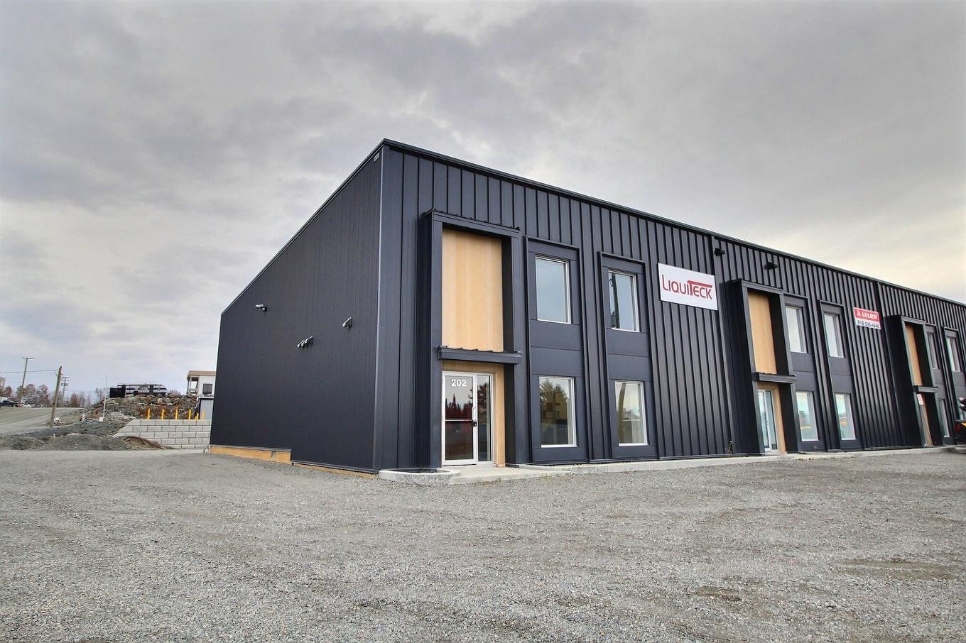 Façade - 202 Rue Georges-Dumont, Val-D'Or, QC