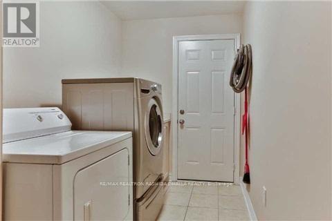 166 Chayna Crescent, Vaughan, ON - Indoor Photo Showing Laundry Room