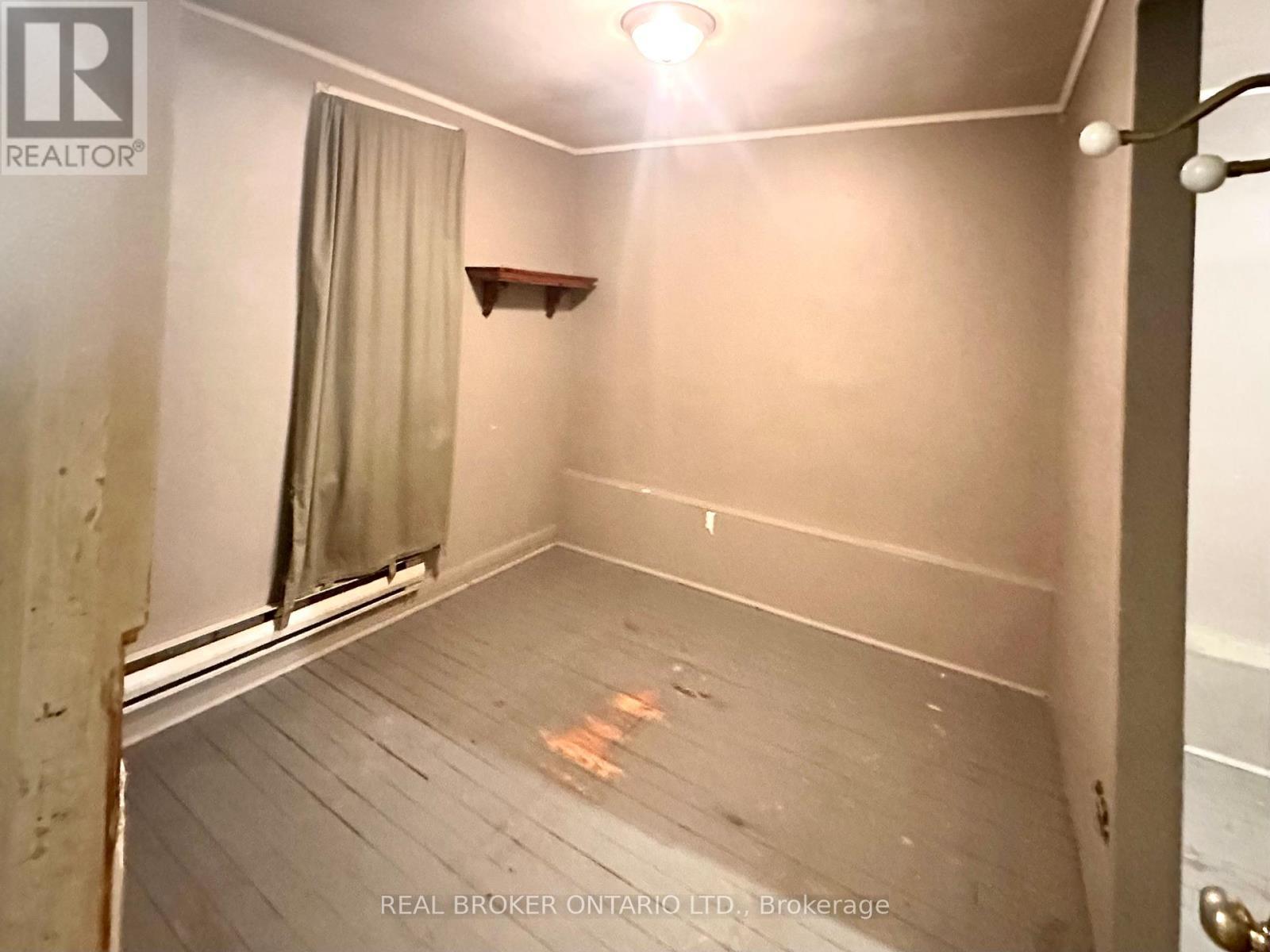 Apartment 2(bachelor) living room - 43 Beckwith Street, Smiths Falls, ON