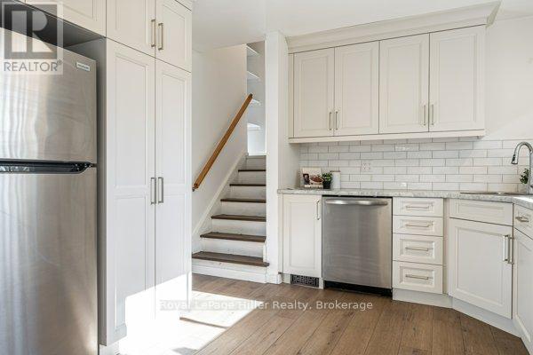 335 Britannia Street, Stratford, ON - Indoor Photo Showing Kitchen With Upgraded Kitchen
