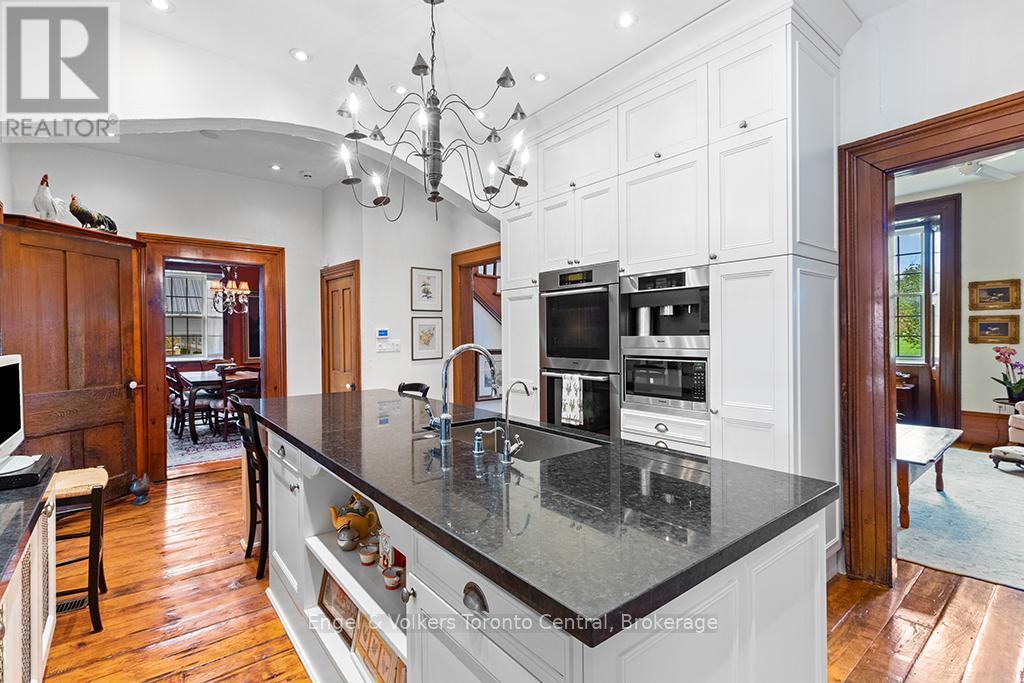 727070 Side Rd 22C Side Road W, Grey Highlands, ON - Indoor Photo Showing Kitchen With Upgraded Kitchen