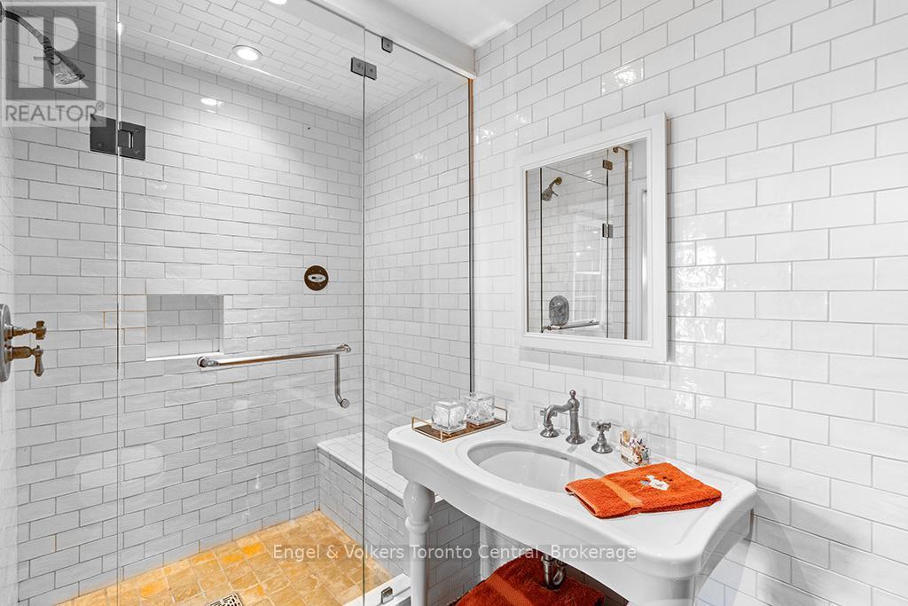 727070 Side Rd 22C Side Road W, Grey Highlands, ON - Indoor Photo Showing Bathroom