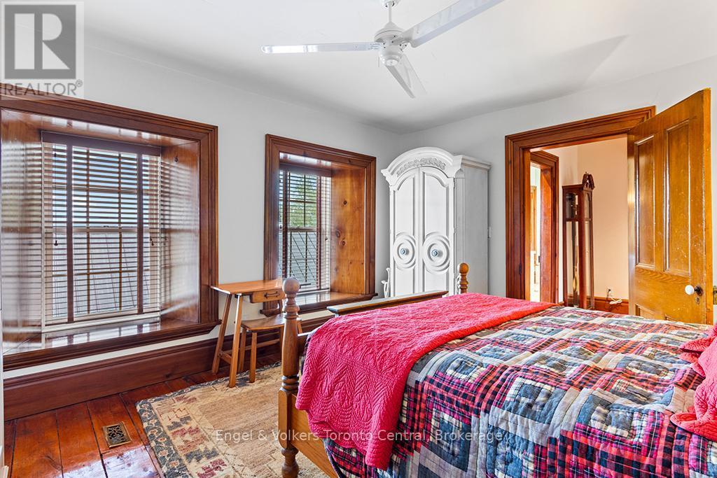 727070 Side Rd 22C Side Road W, Grey Highlands, ON - Indoor Photo Showing Bedroom