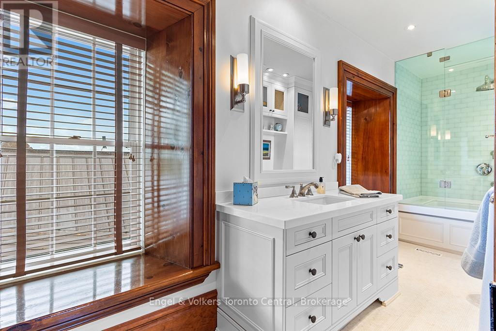 727070 Side Rd 22C Side Road W, Grey Highlands, ON - Indoor Photo Showing Bathroom