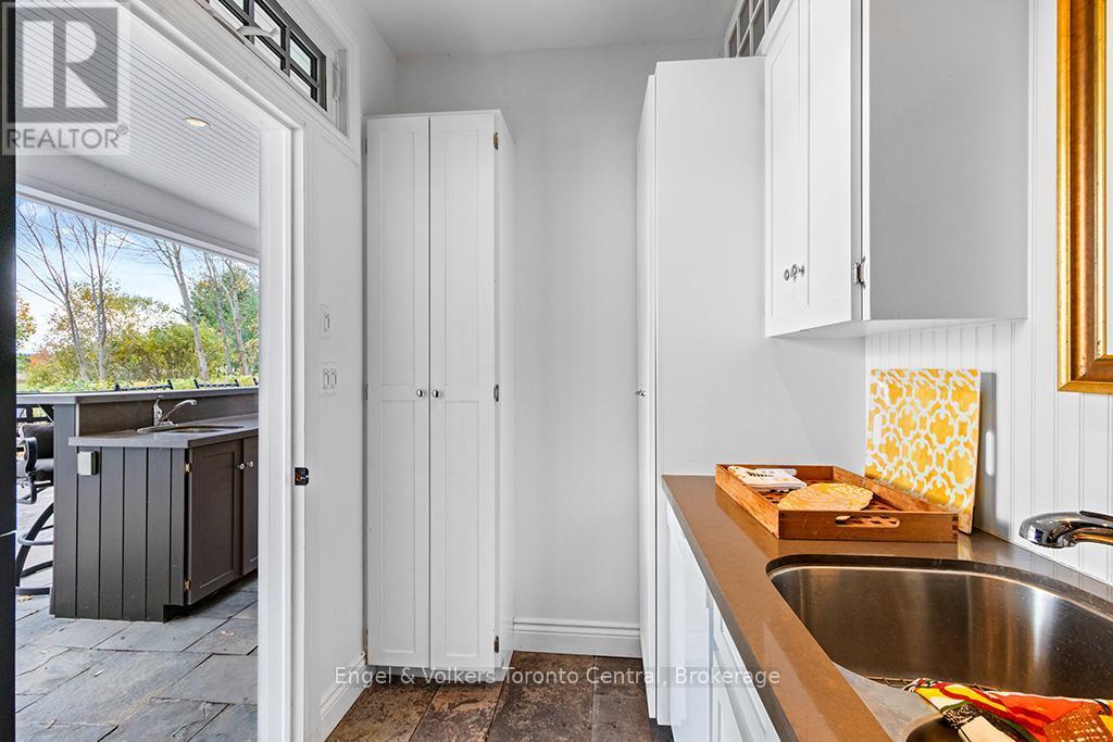 Pool House Kitchen - 727070 Side Rd 22C Side Road W, Grey Highlands, ON - Indoor