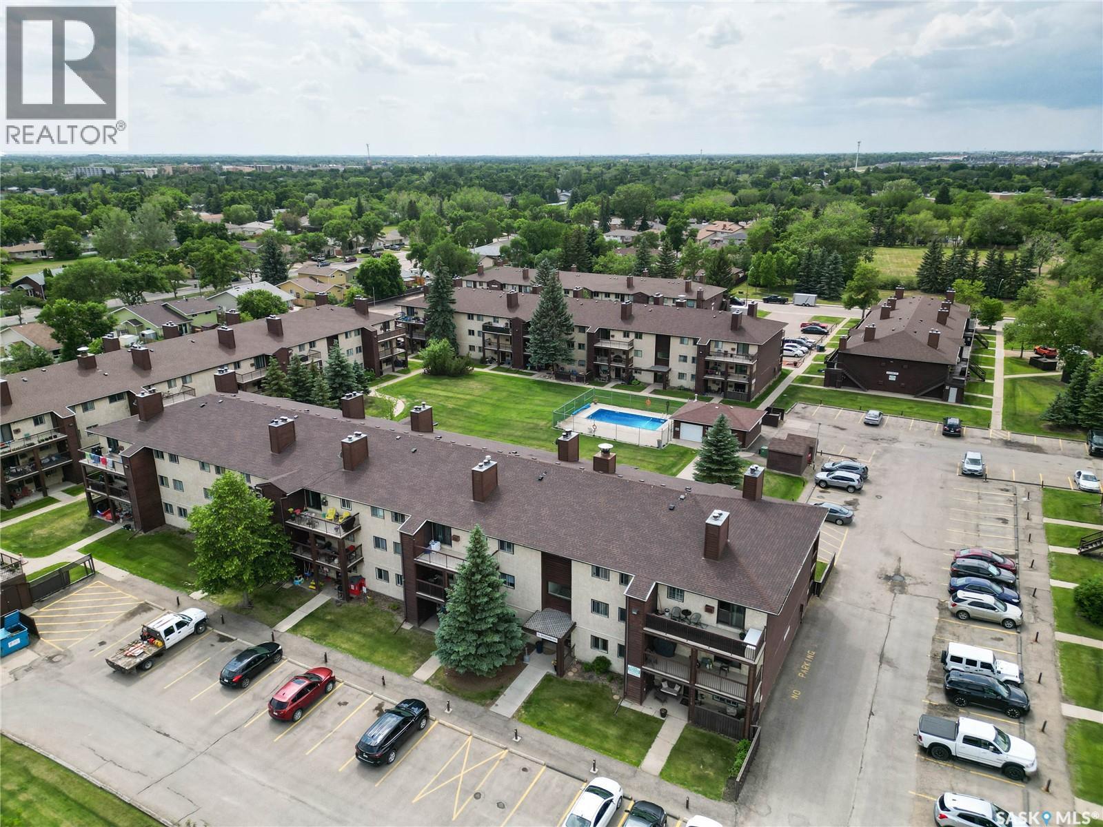 303 51 Rodenbush Drive, Regina, SK - Outdoor With View