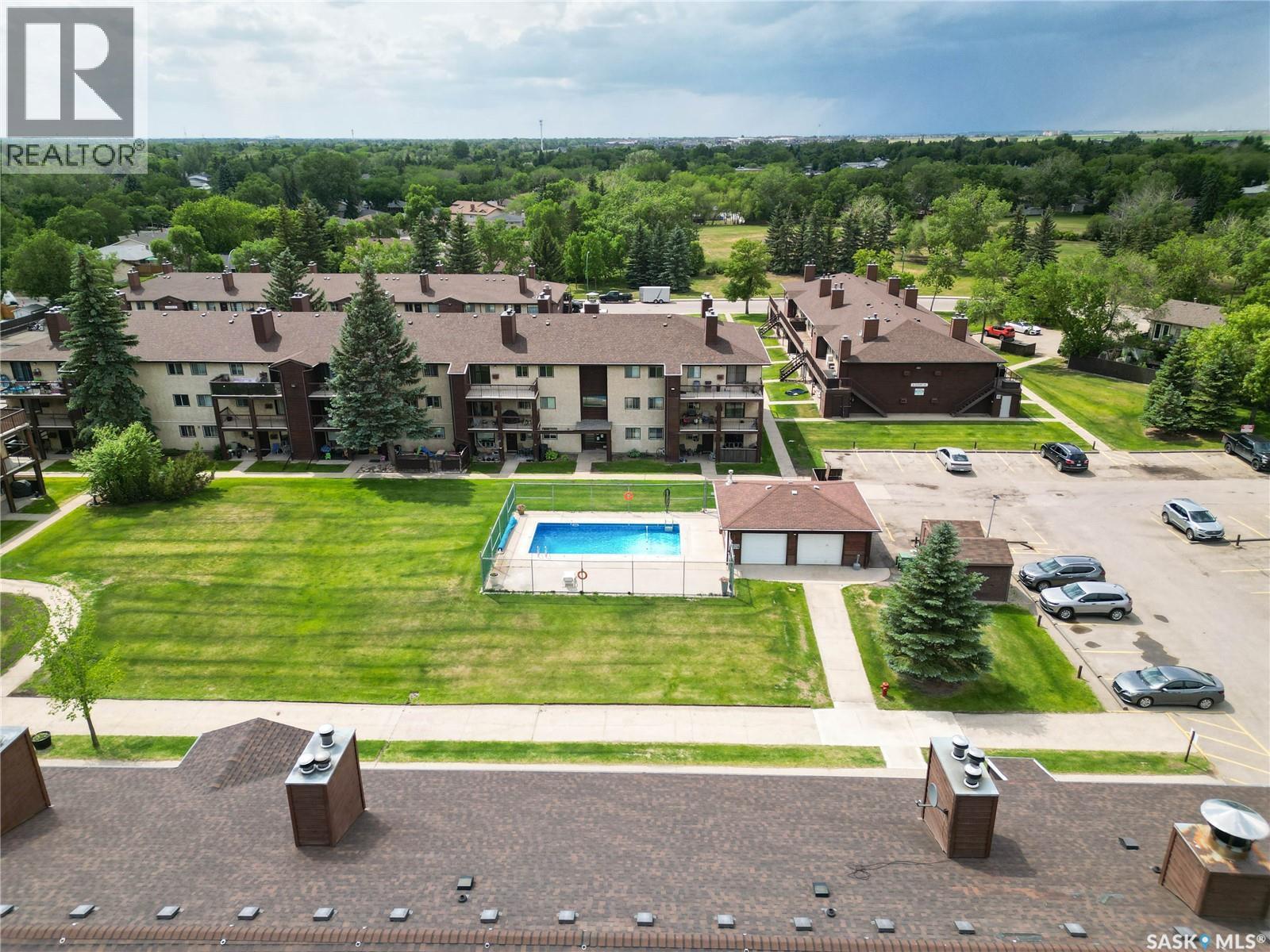 303 51 Rodenbush Drive, Regina, SK - Outdoor With View