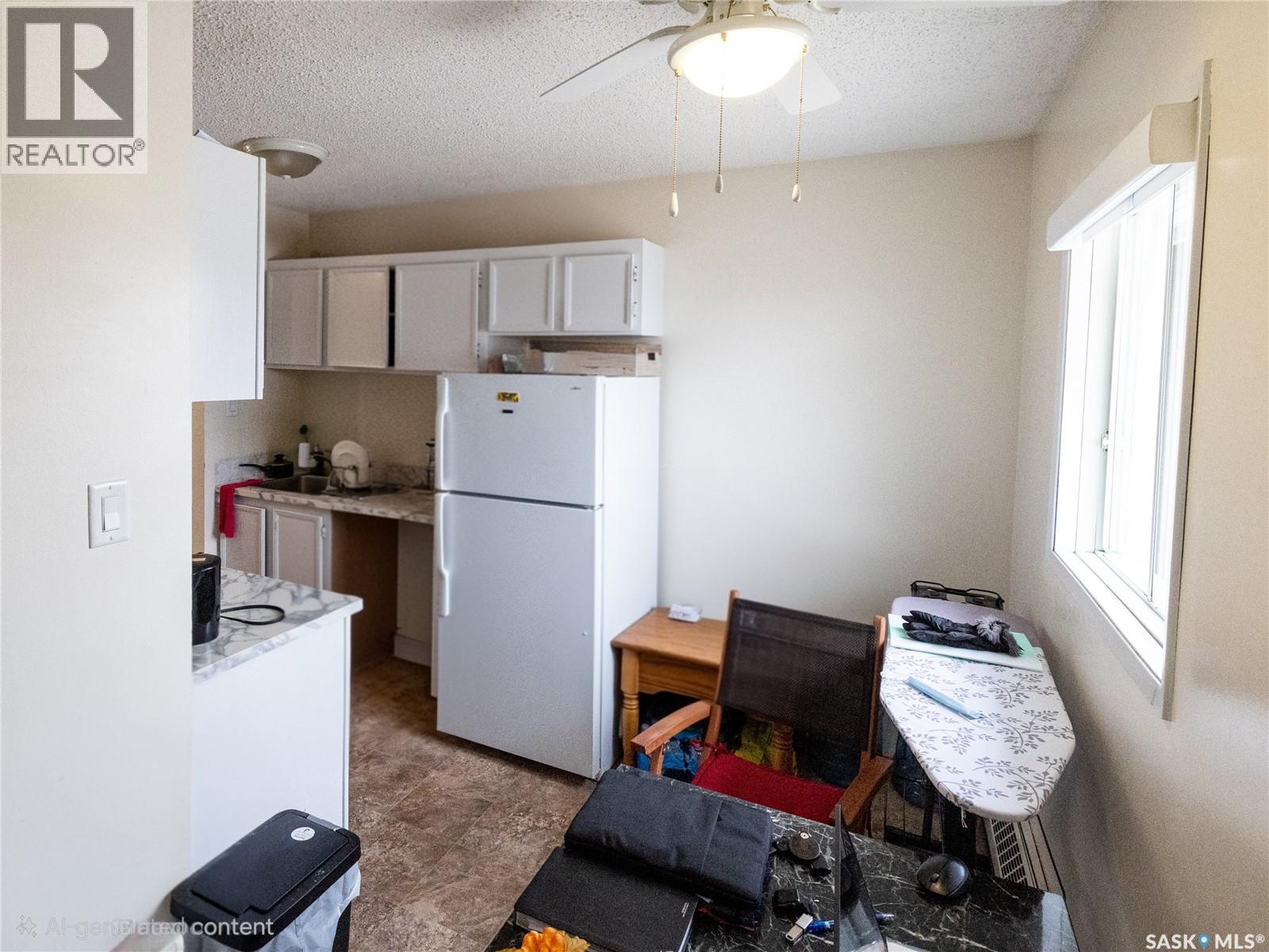 303 51 Rodenbush Drive, Regina, SK - Indoor Photo Showing Kitchen