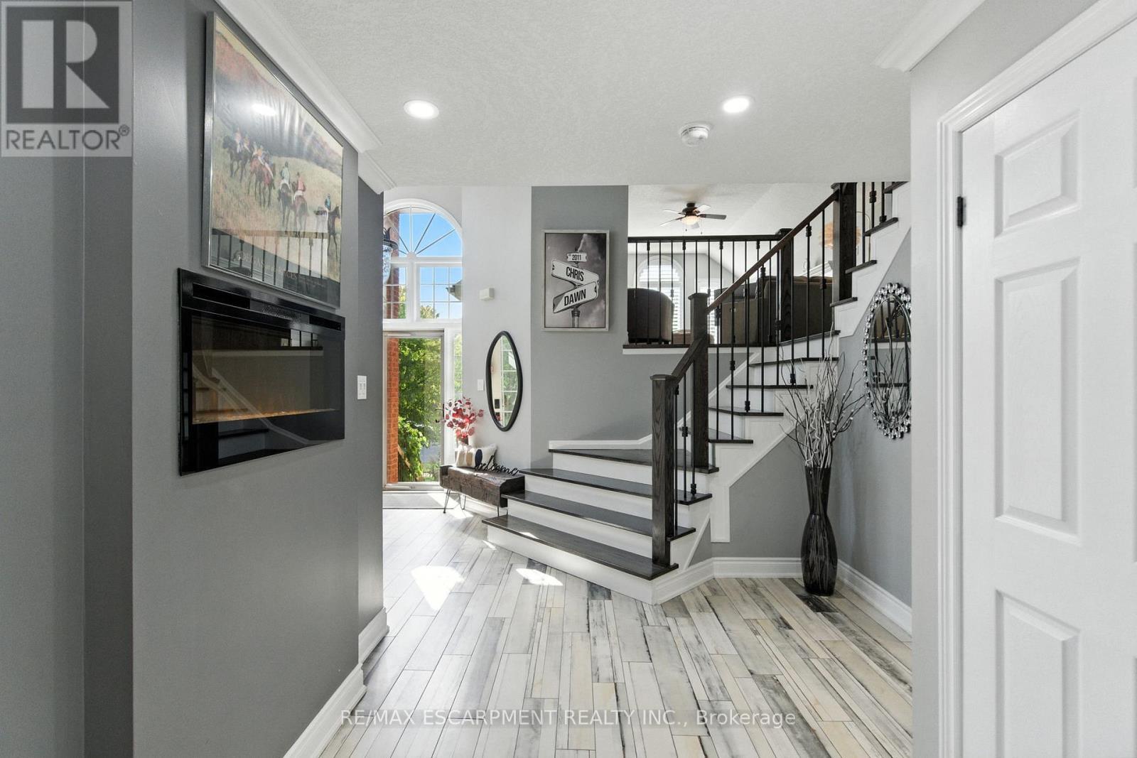 36 Pinecreek Road, Hamilton, ON - Indoor Photo Showing Other Room