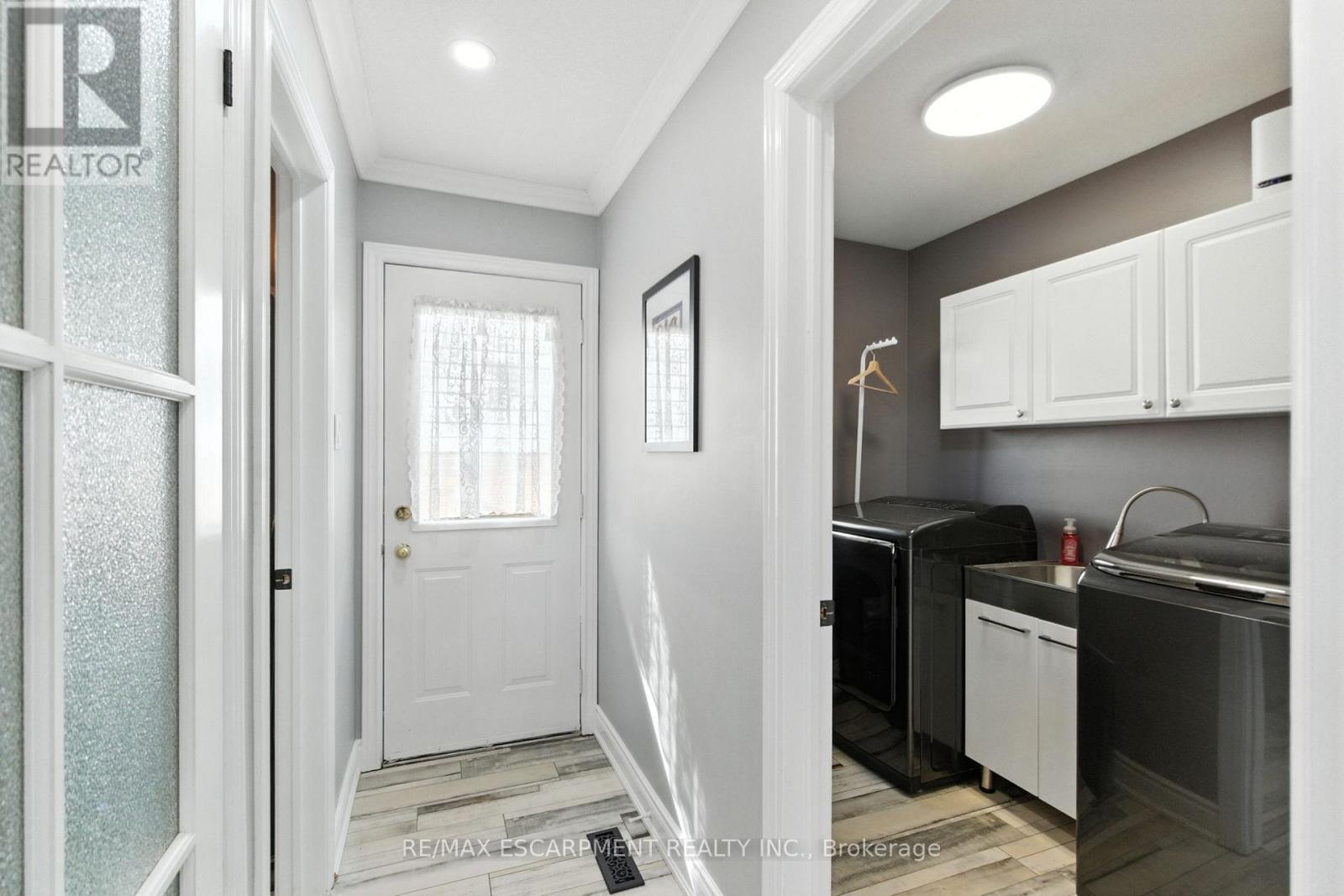 36 Pinecreek Road, Hamilton, ON - Indoor