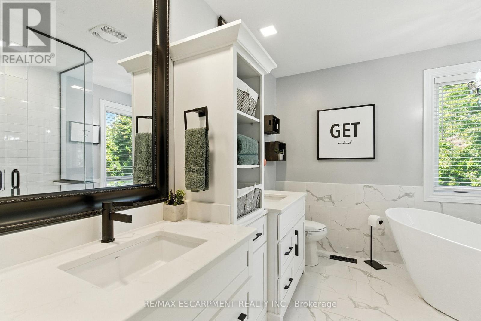 36 Pinecreek Road, Hamilton, ON - Indoor Photo Showing Bathroom