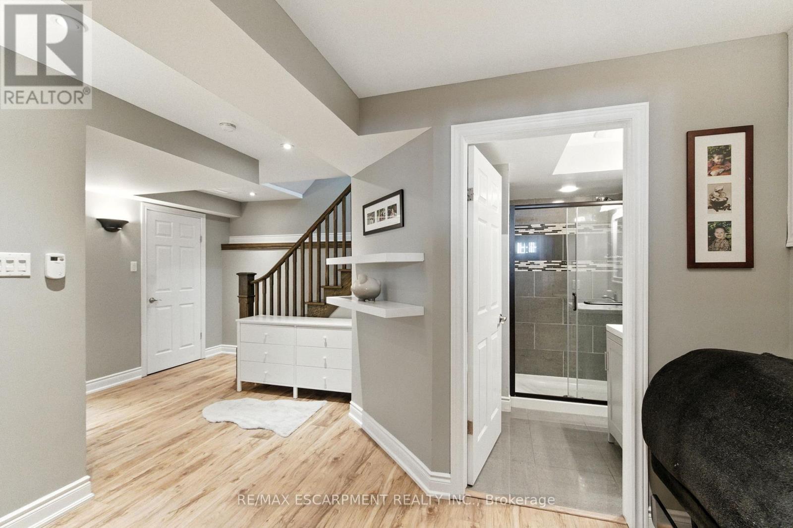 36 Pinecreek Road, Hamilton, ON - Indoor Photo Showing Other Room