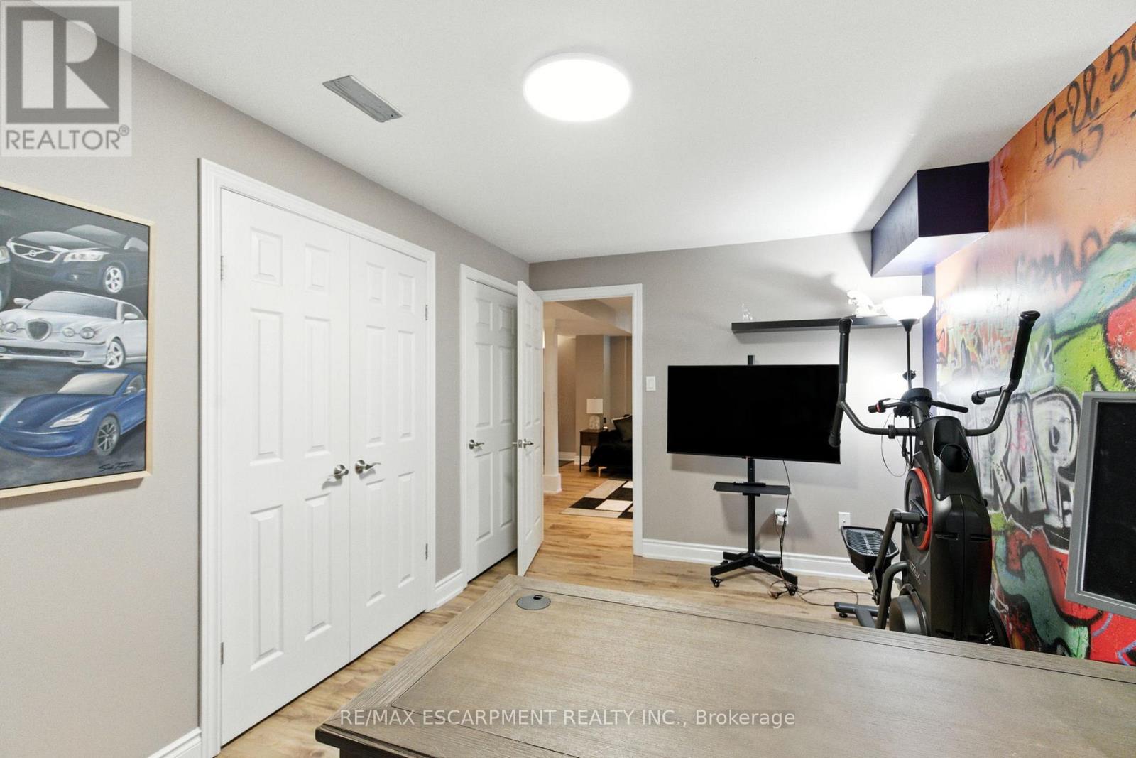 36 Pinecreek Road, Hamilton, ON - Indoor Photo Showing Gym Room