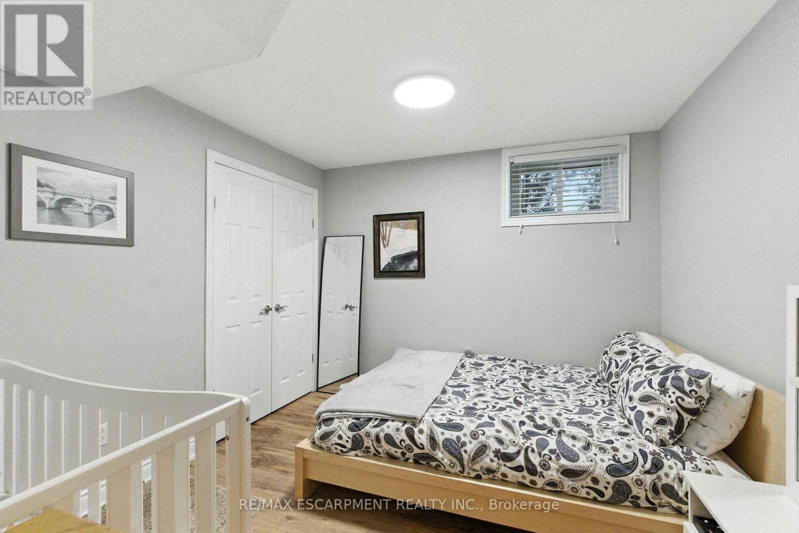 36 Pinecreek Road, Hamilton, ON - Indoor Photo Showing Bedroom