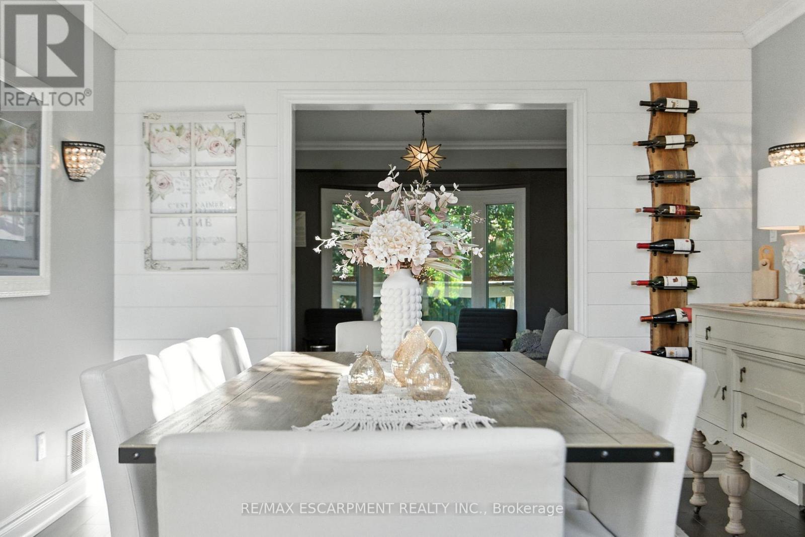 36 Pinecreek Road, Hamilton, ON - Indoor Photo Showing Dining Room