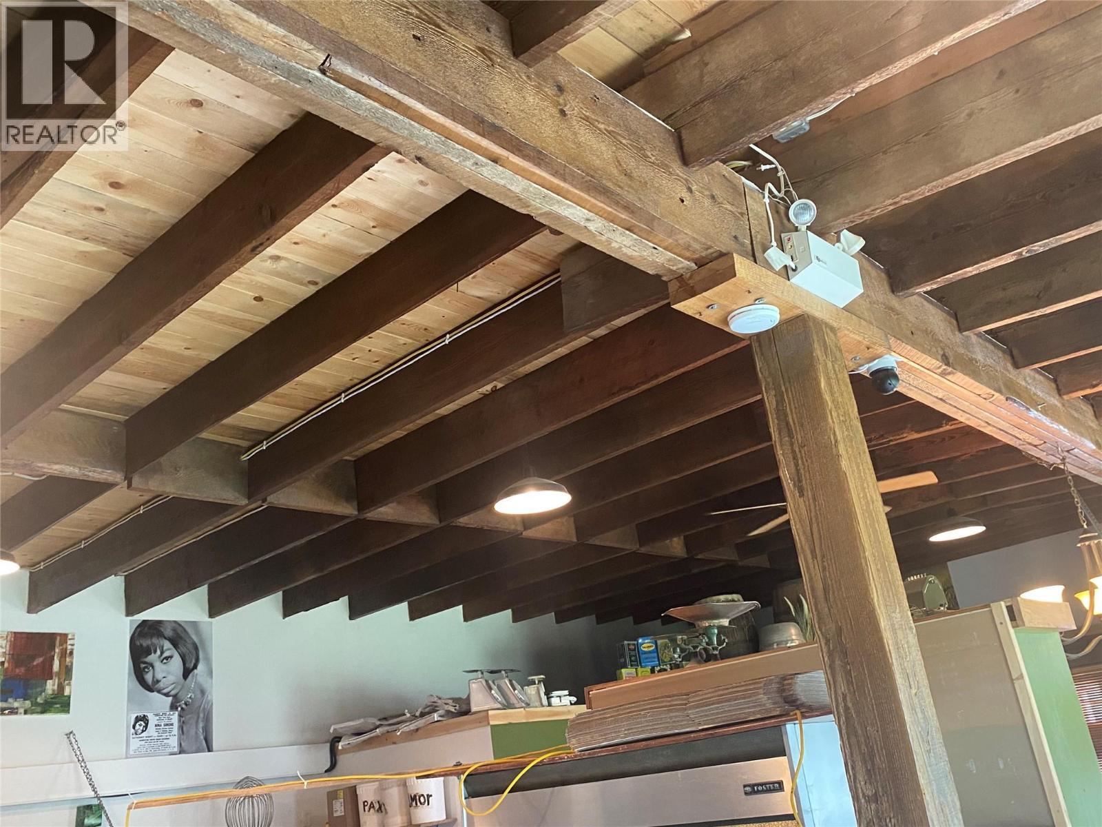 7114 1St Avenue, Ymir, BC