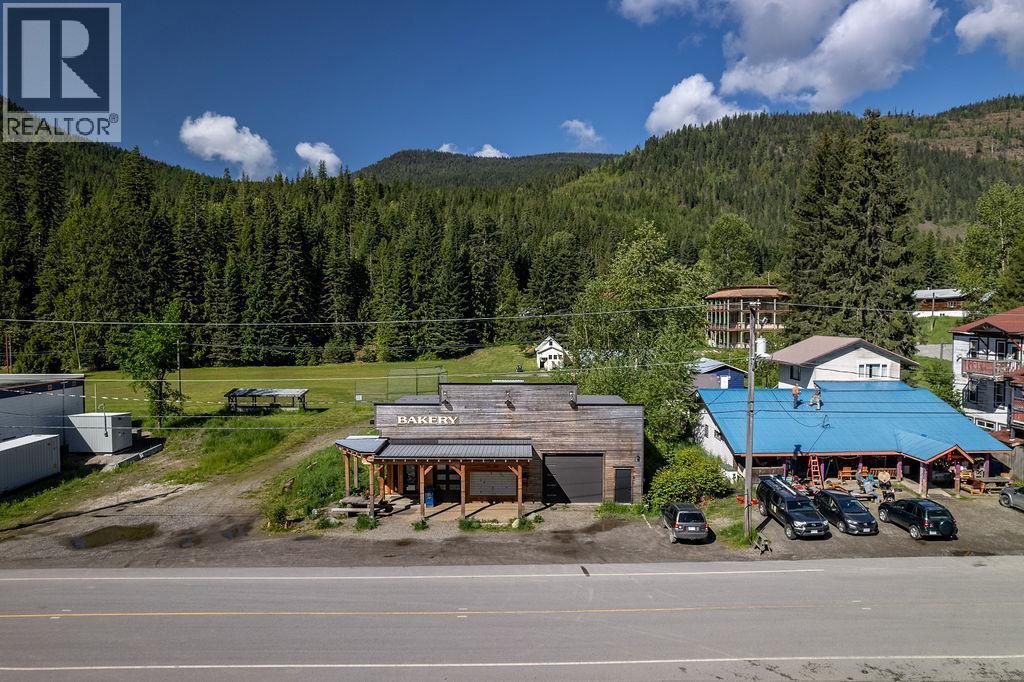 7114 1St Avenue, Ymir, BC