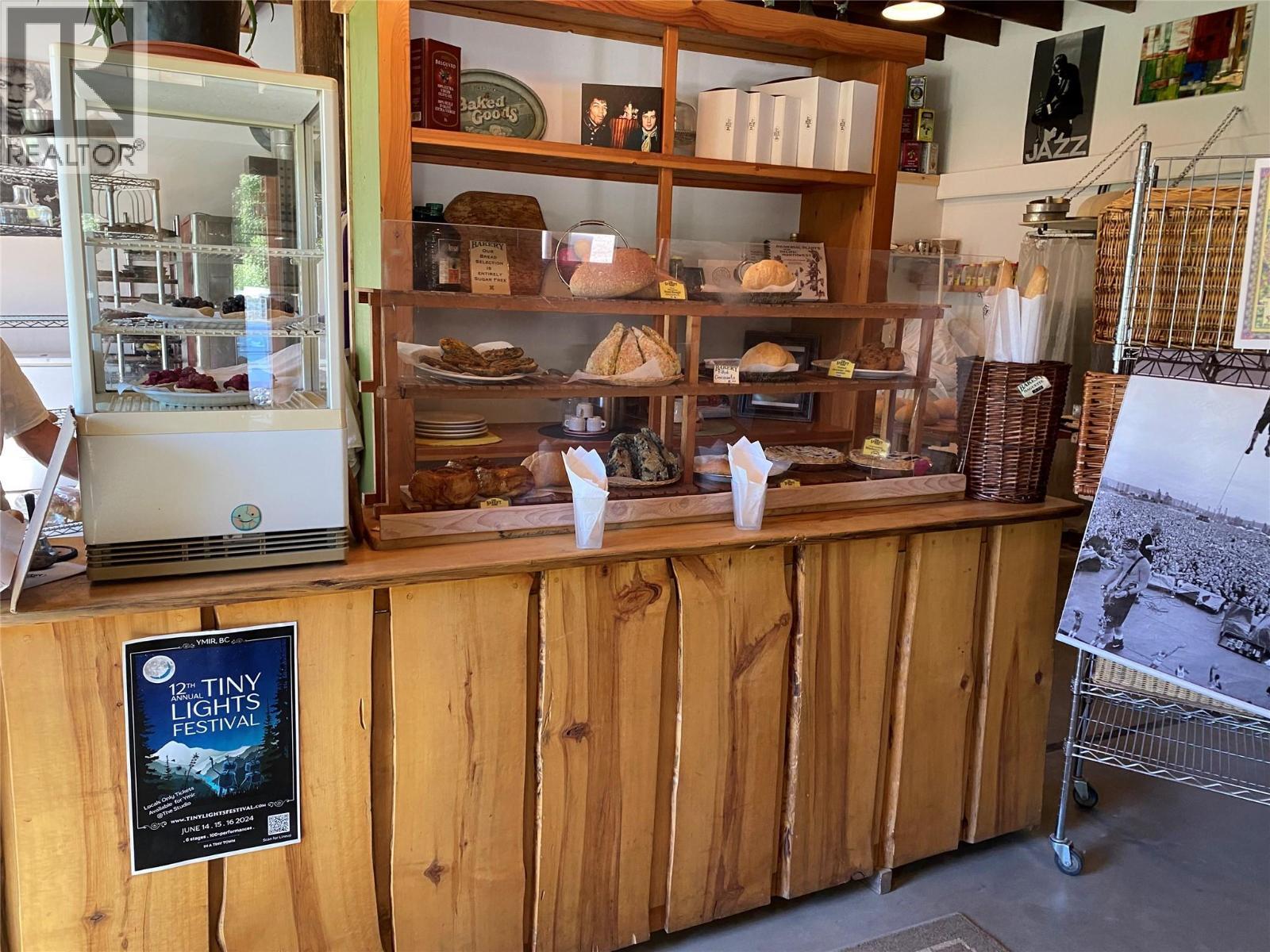 7114 1St Avenue, Ymir, BC