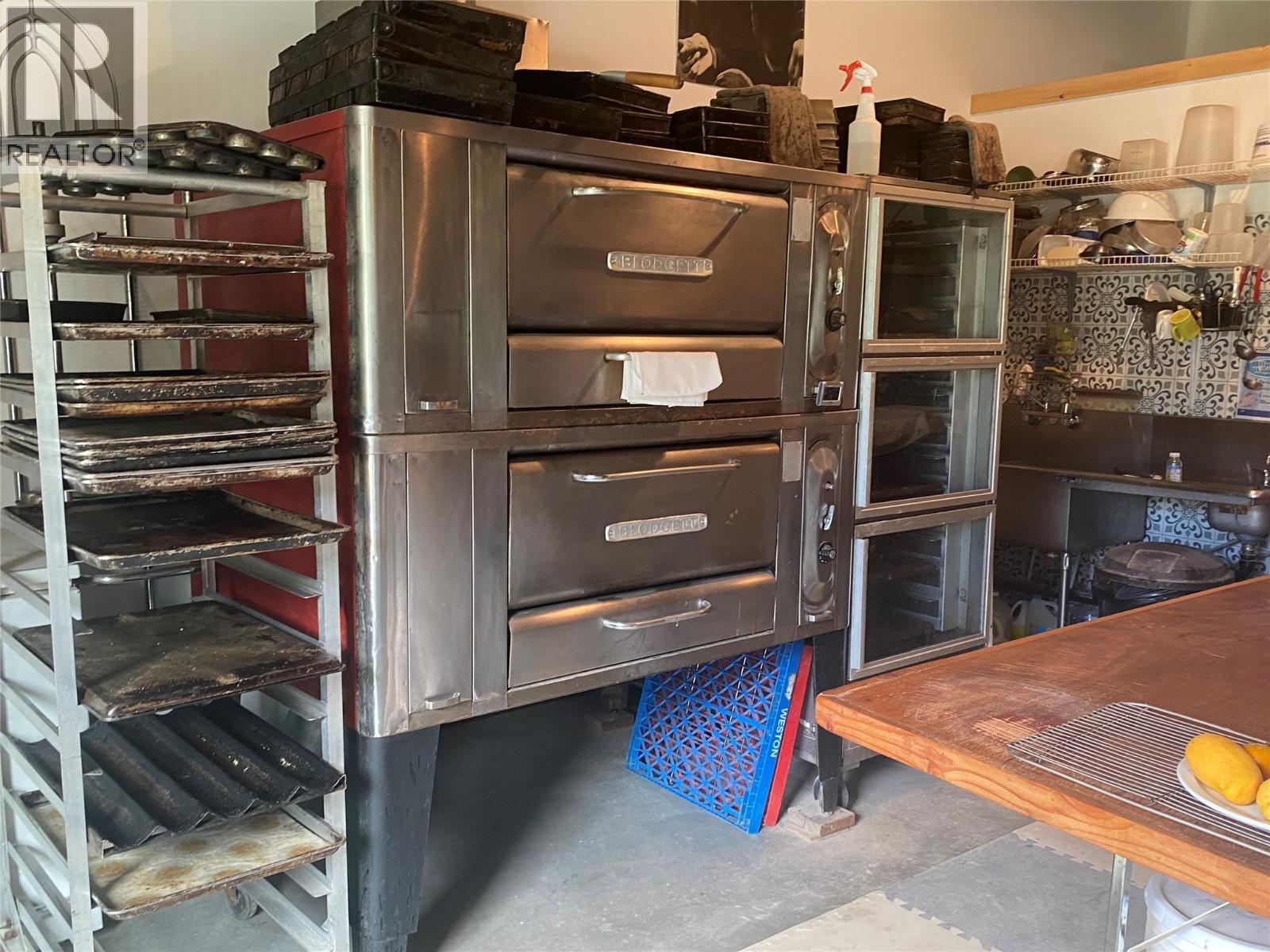 7114 1St Avenue, Ymir, BC