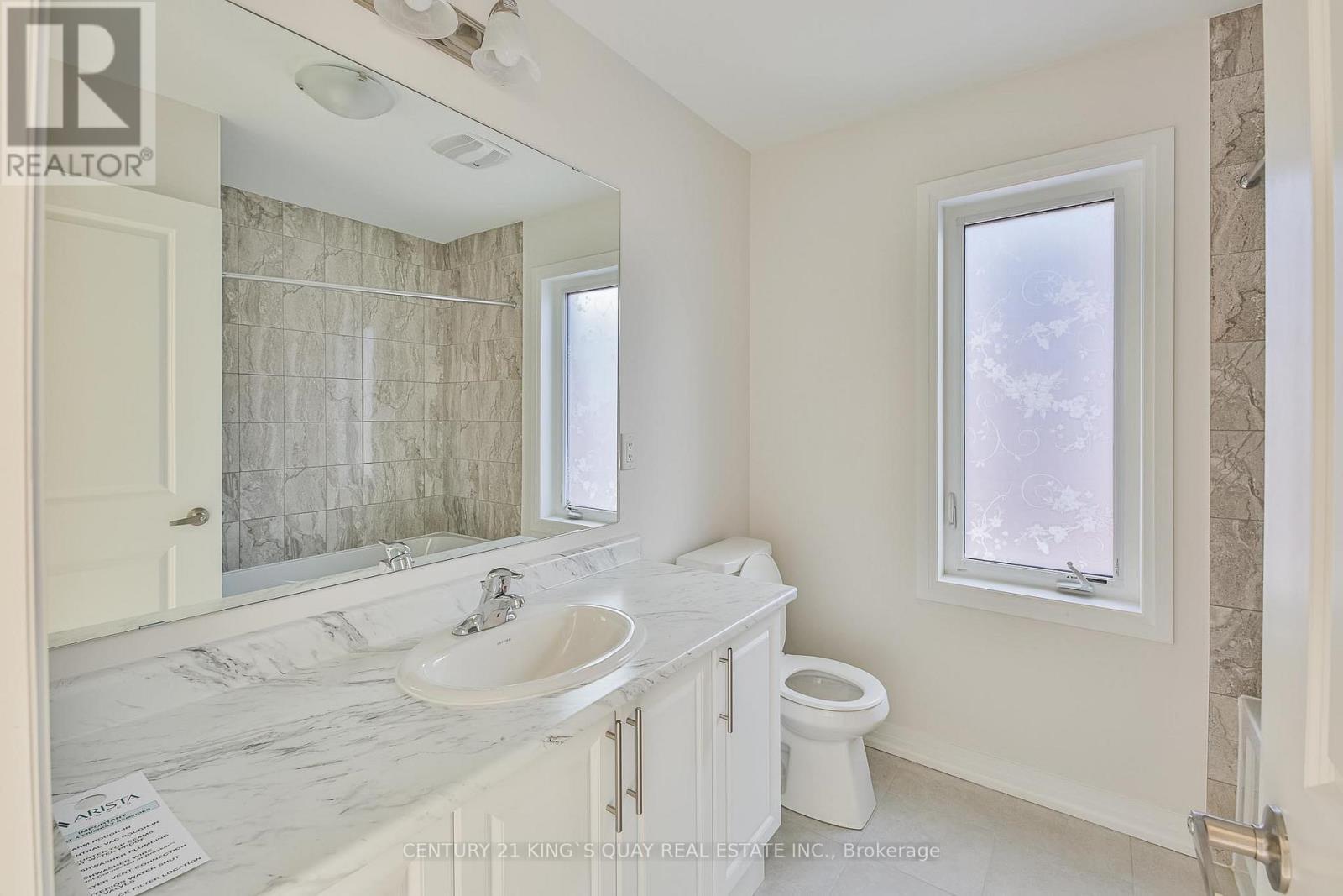 35 Floyd Ford Way, Markham, ON - Indoor Photo Showing Bathroom