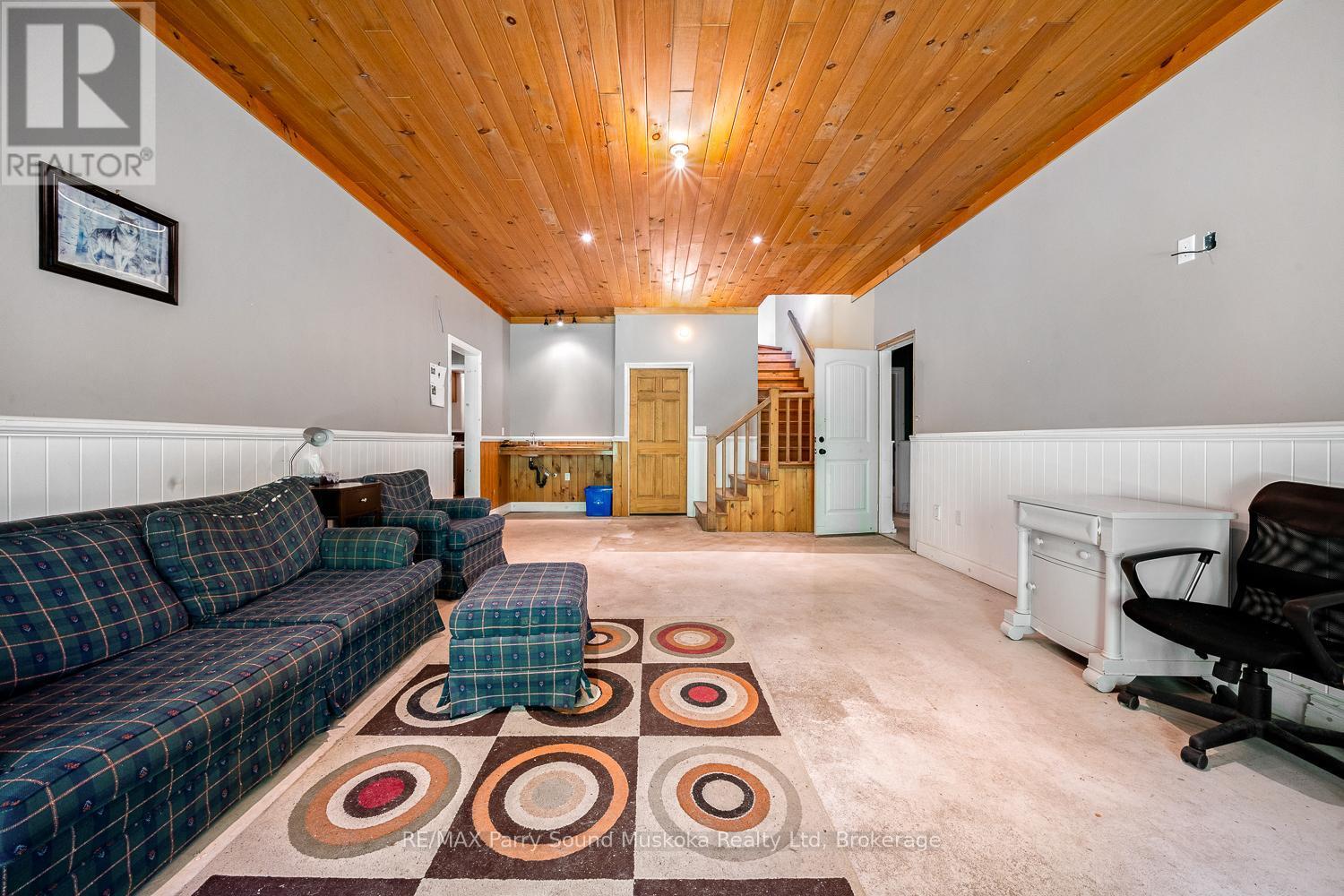 246 High Street, Georgian Bay (Freeman), ON - Indoor