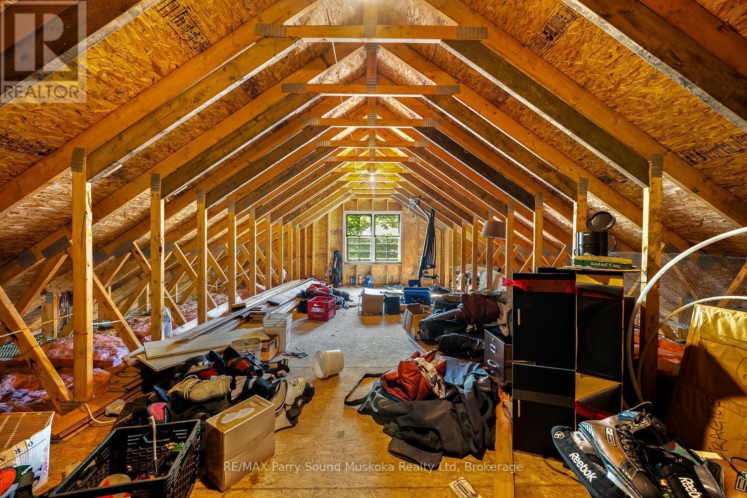 246 High Street, Georgian Bay (Freeman), ON - Indoor