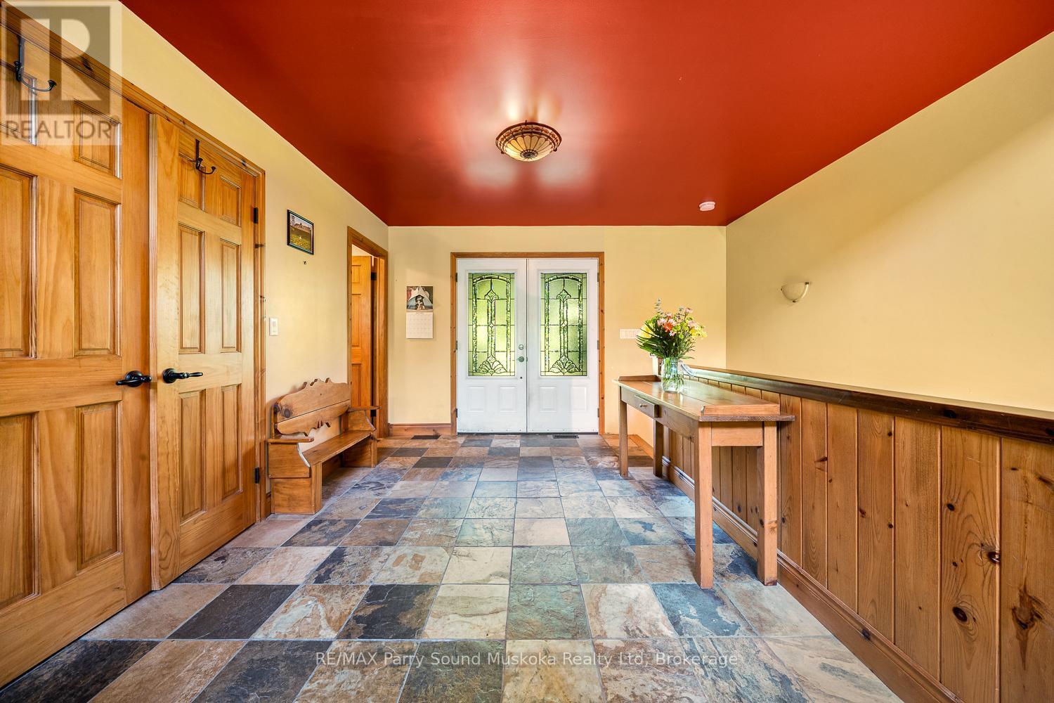 246 High Street, Georgian Bay (Freeman), ON - Indoor Photo Showing Other Room