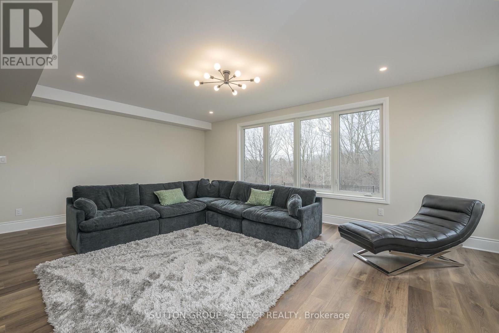 597 Creekview Chase, London North (North R), ON - Indoor Photo Showing Living Room