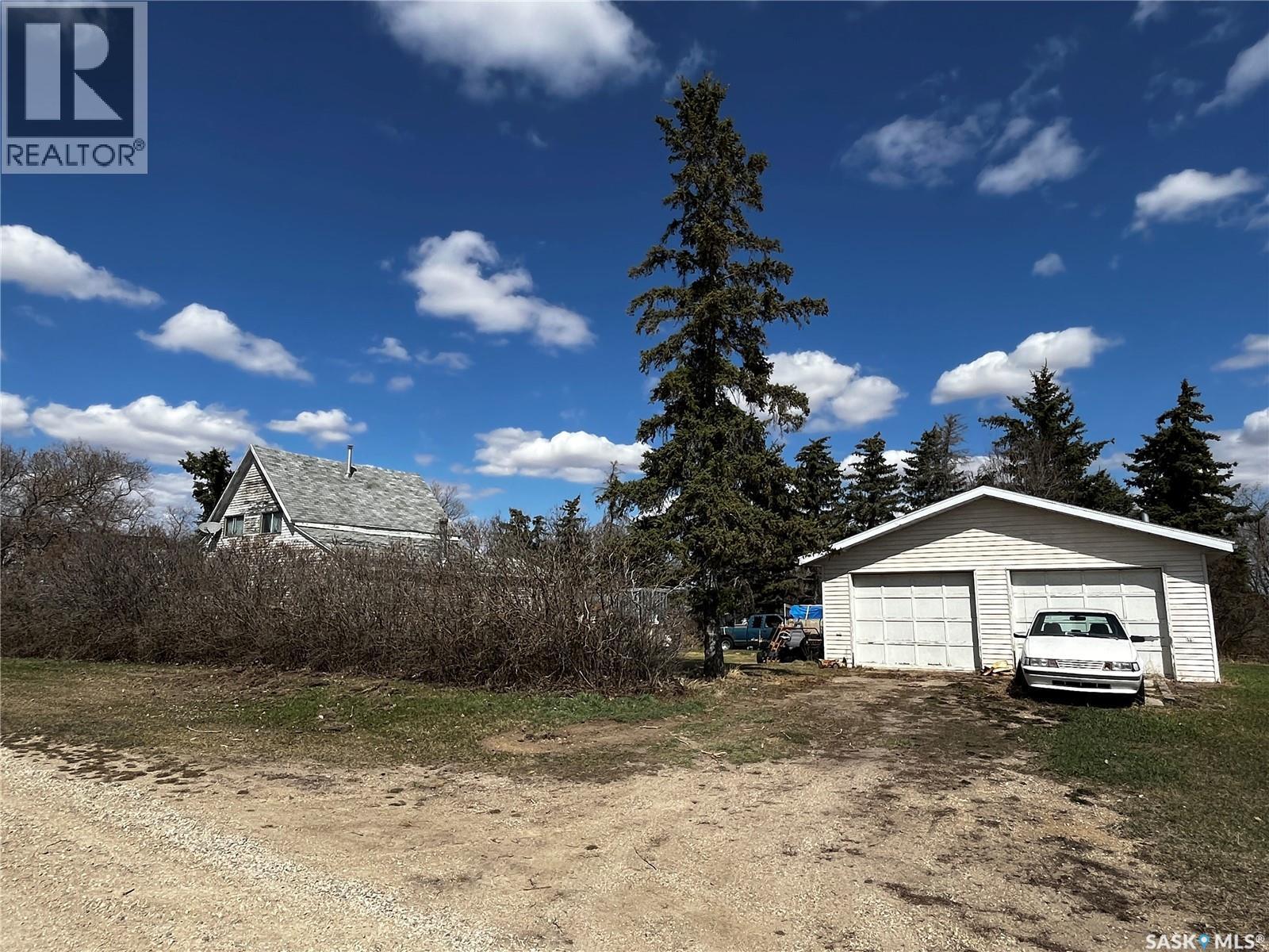 121 5Th Street, Bladworth, SK - Outdoor
