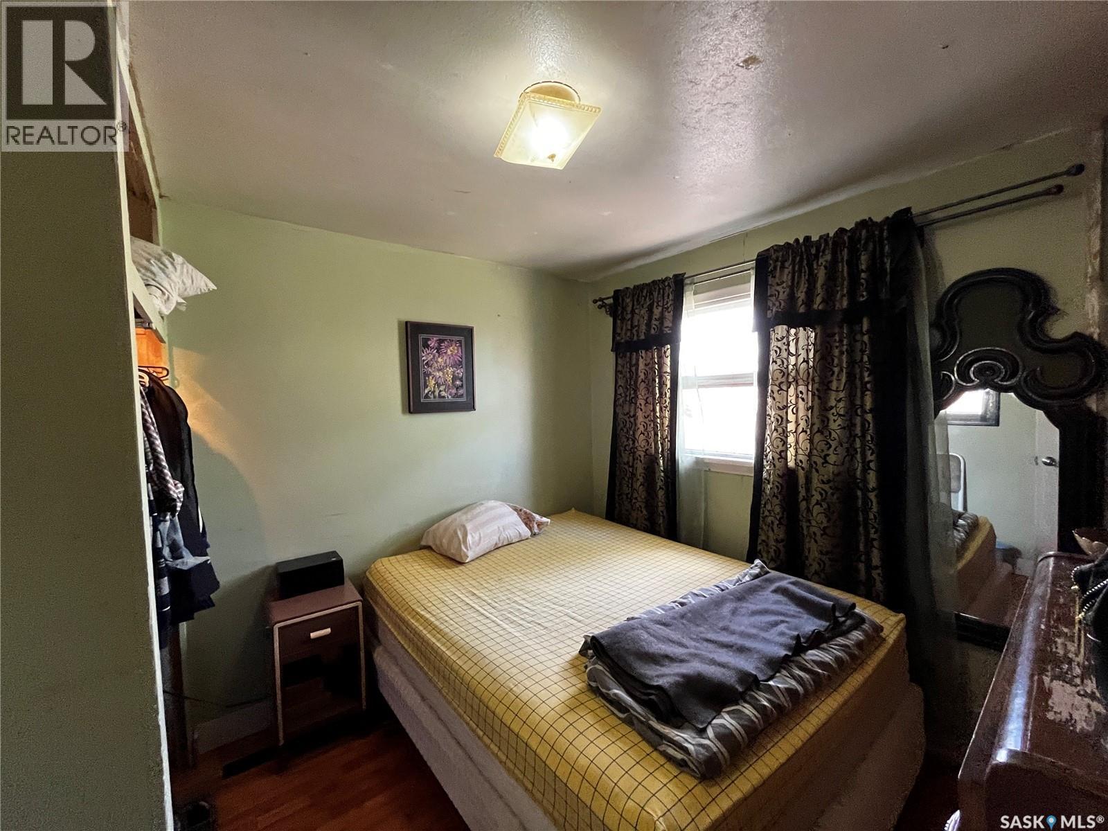 121 5Th Street, Bladworth, SK - Indoor Photo Showing Bedroom