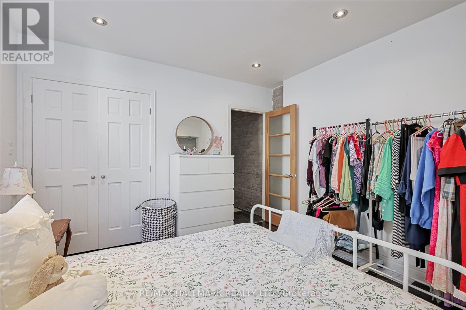 1926 Gerrard Street E, Toronto, ON