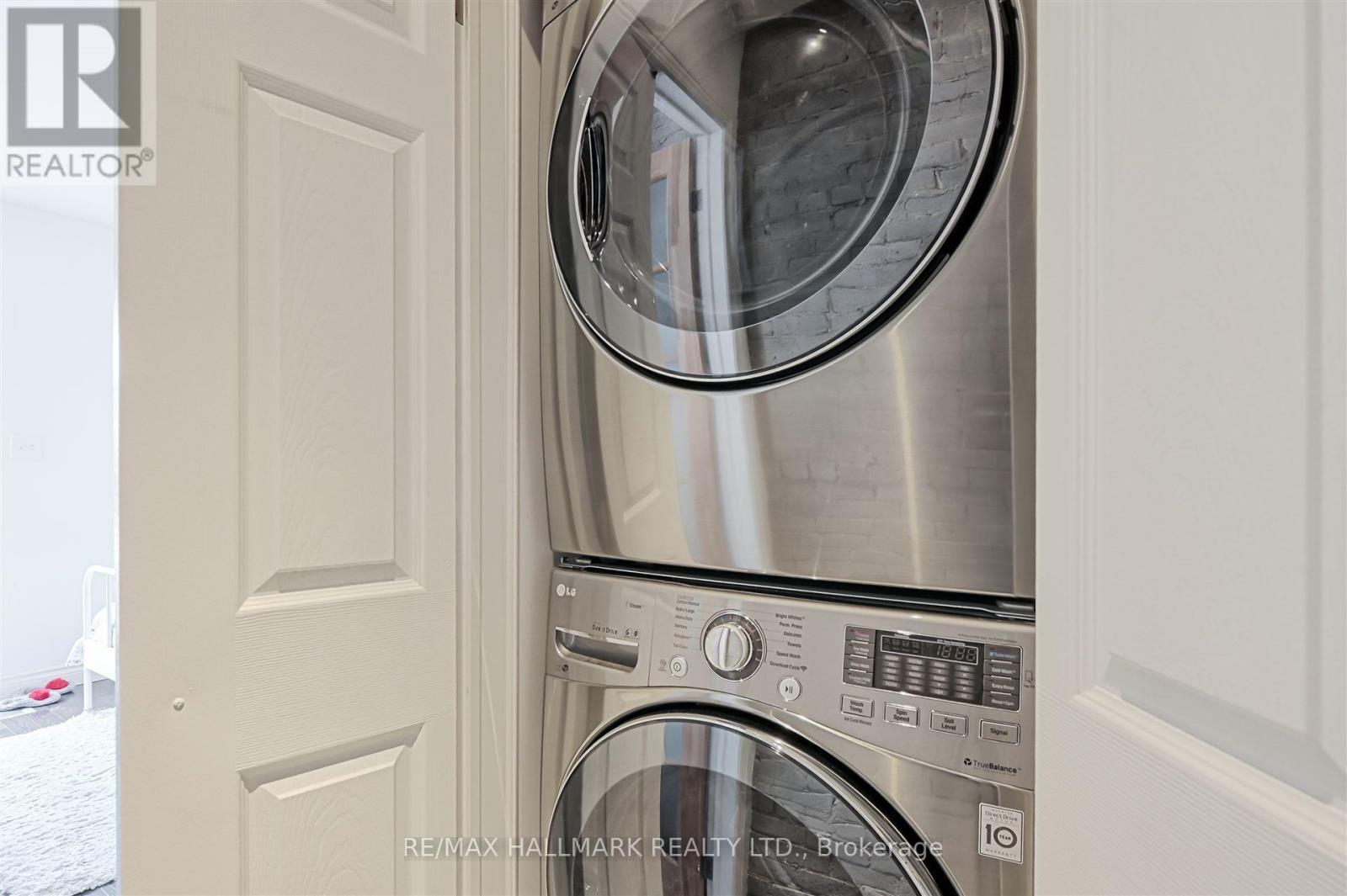 1926 Gerrard Street E, Toronto, ON