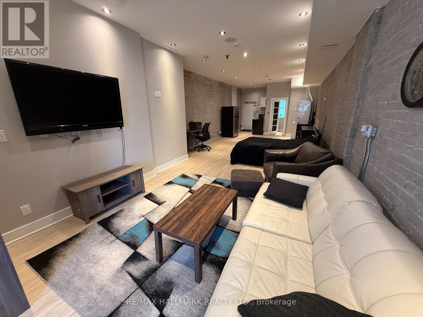 1926 Gerrard Street E, Toronto, ON