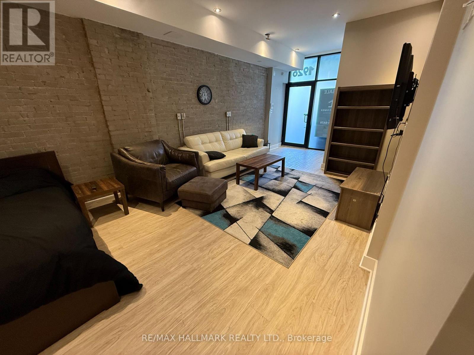 1926 Gerrard Street E, Toronto, ON