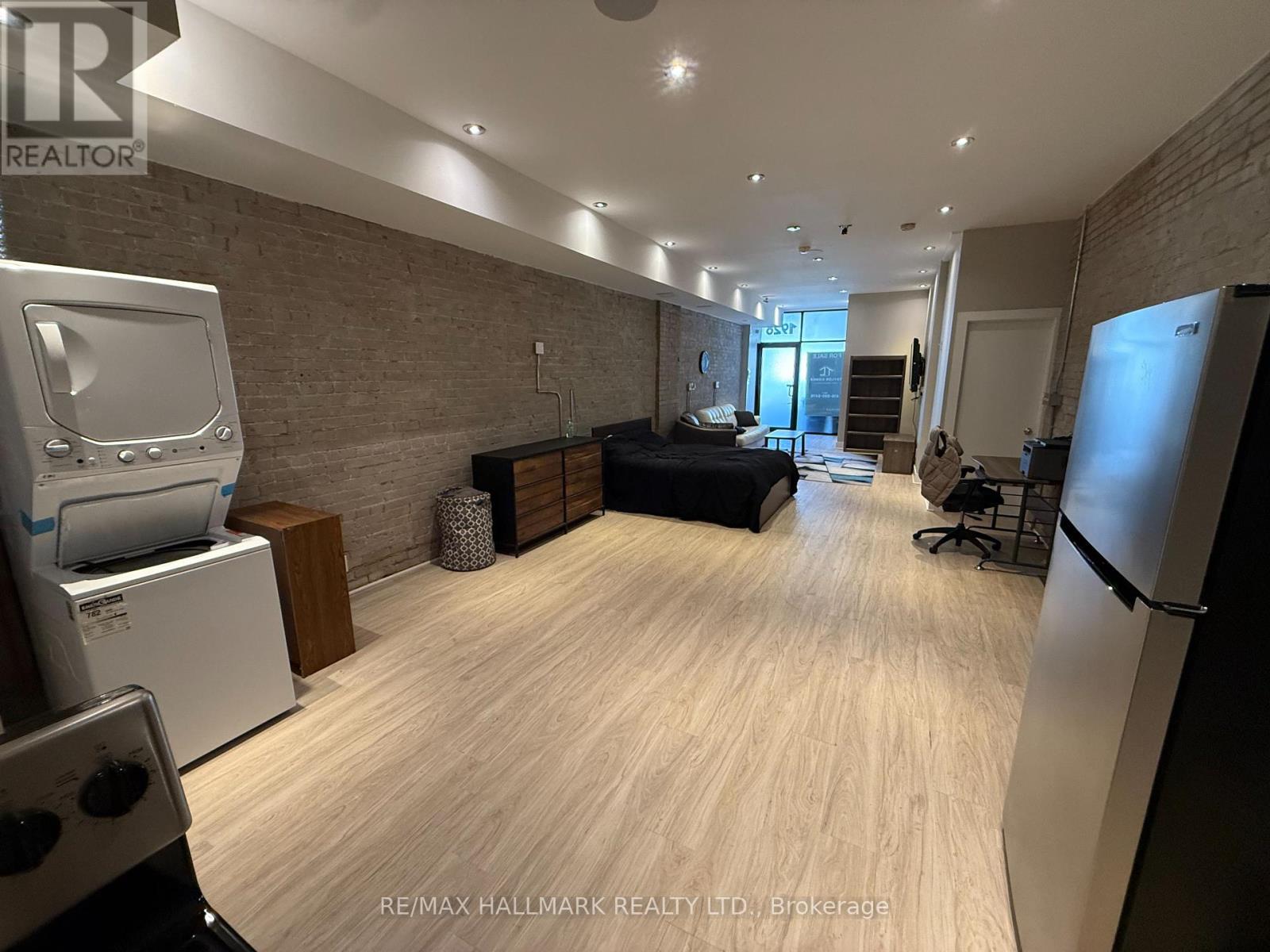 1926 Gerrard Street E, Toronto, ON