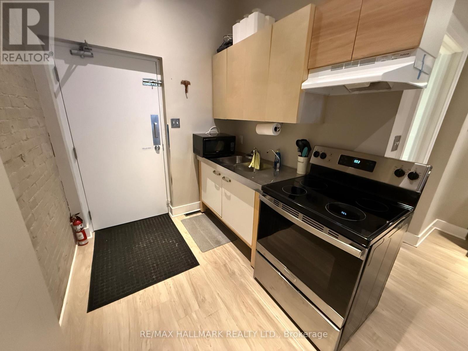 1926 Gerrard Street E, Toronto, ON