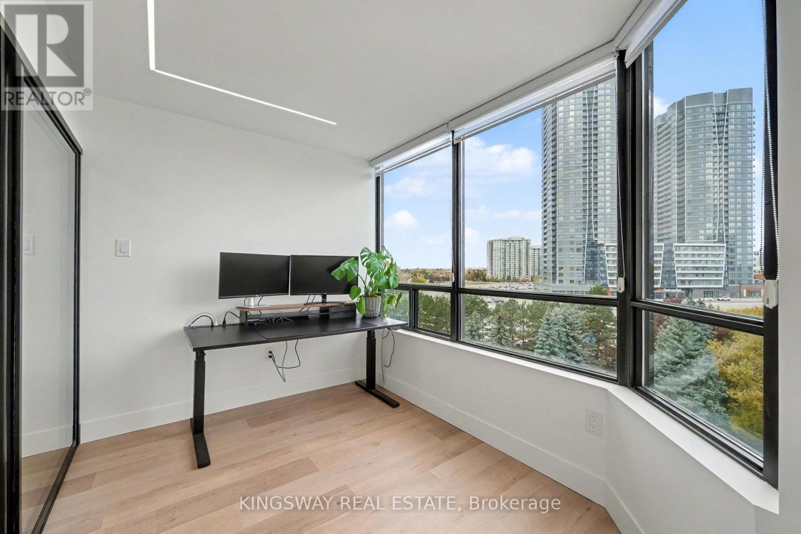 712 - 7420 Bathurst Street, Vaughan, ON - Indoor Photo Showing Other Room