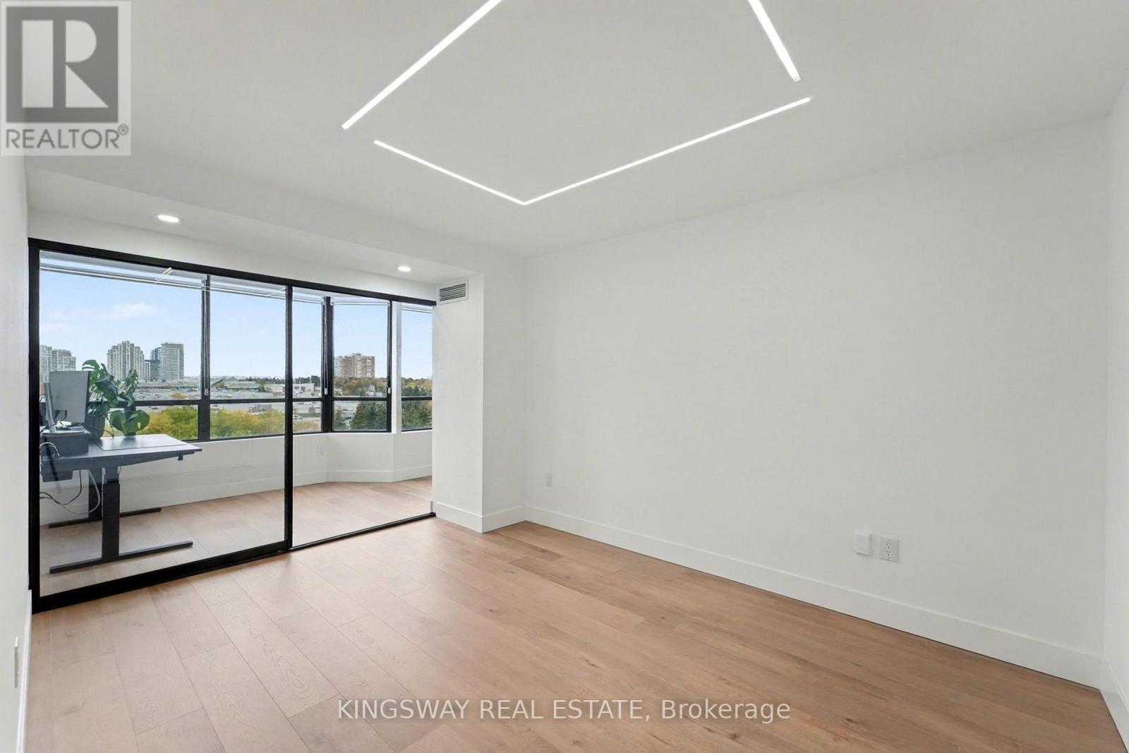 712 - 7420 Bathurst Street, Vaughan, ON - Indoor Photo Showing Other Room