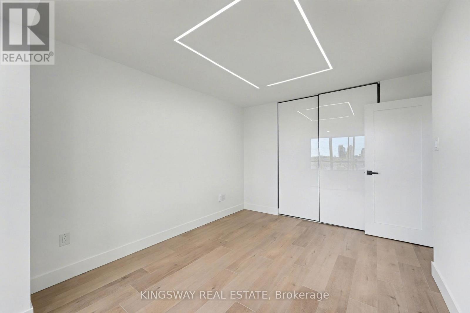 712 - 7420 Bathurst Street, Vaughan, ON - Indoor Photo Showing Other Room