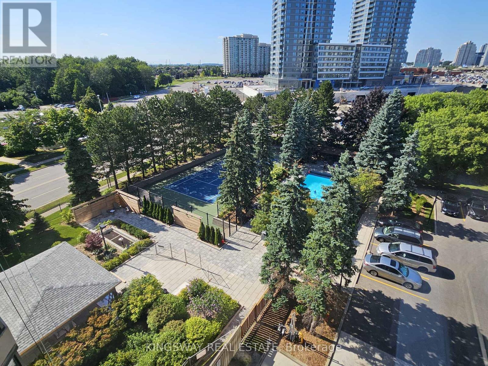712 - 7420 Bathurst Street, Vaughan, ON - Outdoor With View