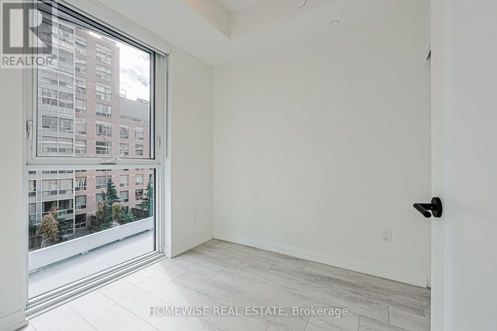 604 - 280 Dundas Street W, Toronto, ON - Indoor Photo Showing Other Room